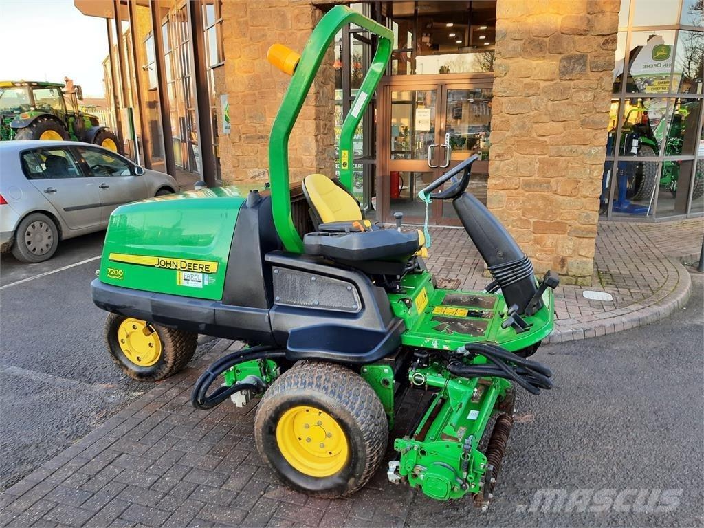 John Deere 7200 手扶式割草机