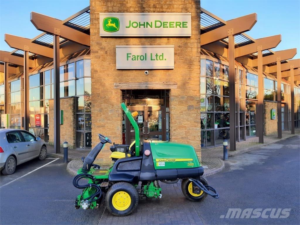 John Deere 7200 手扶式割草机