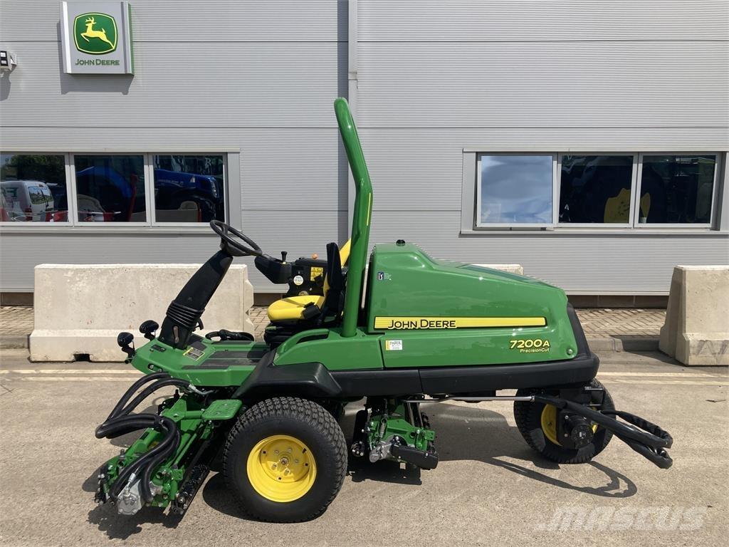 John Deere 7200A 手扶式割草机