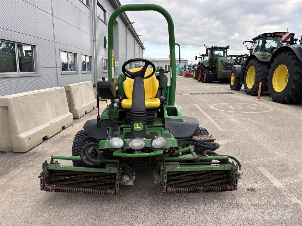 John Deere 7200A 手扶式割草机