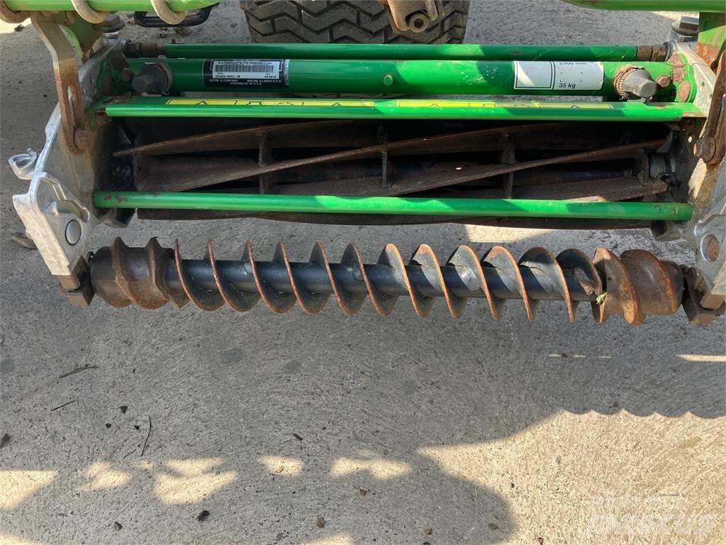 John Deere 7500AE 手扶式割草机