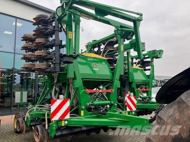 John Deere 750A 条播机