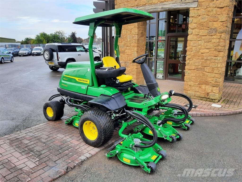 John Deere 8800A 手扶式割草机