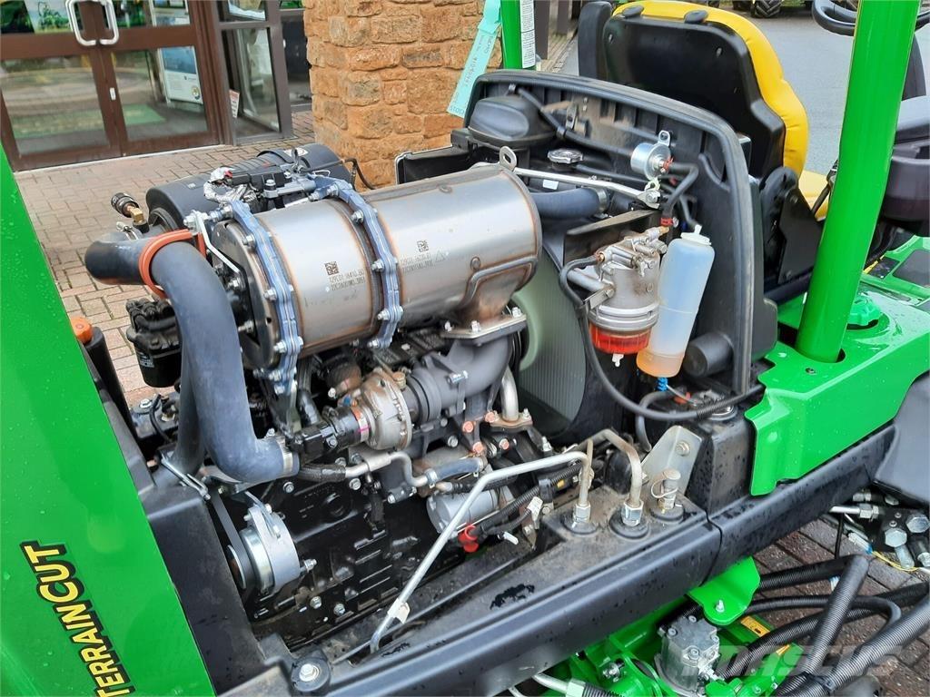 John Deere 8800A 手扶式割草机