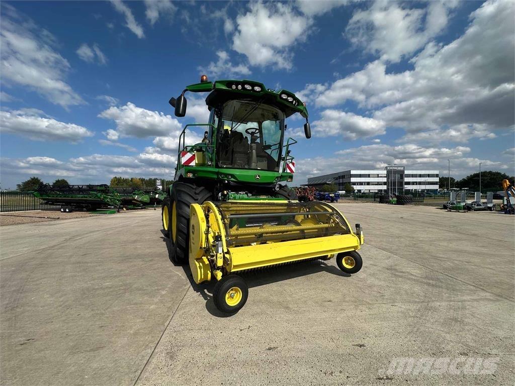 John Deere 9700i 自走式青贮饲料收割机