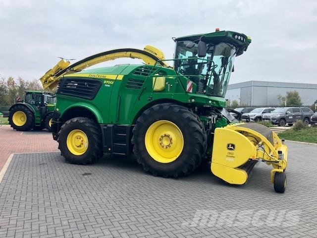 John Deere 9700i 自走式青贮饲料收割机