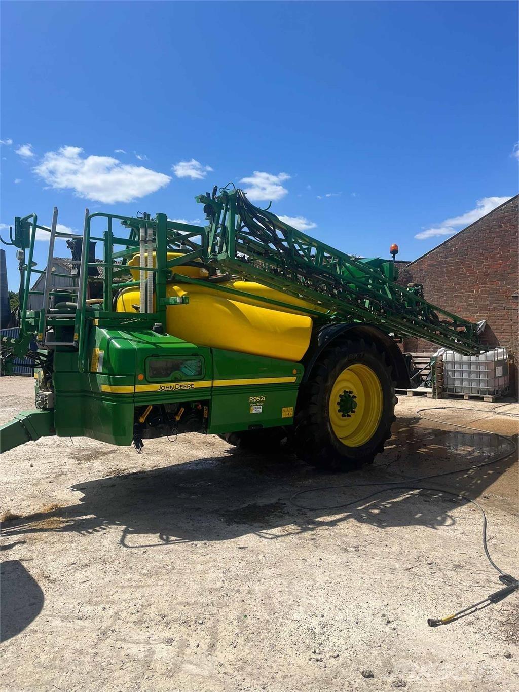 John Deere R952i 自走式喷雾机