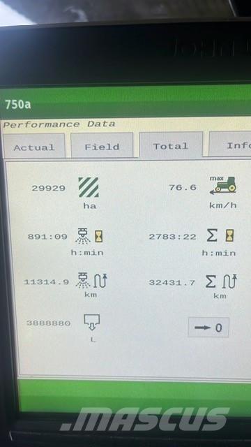 John Deere R952i 自走式喷雾机