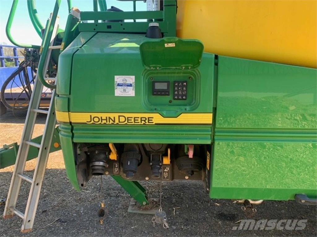 John Deere R962I 自走式喷雾机