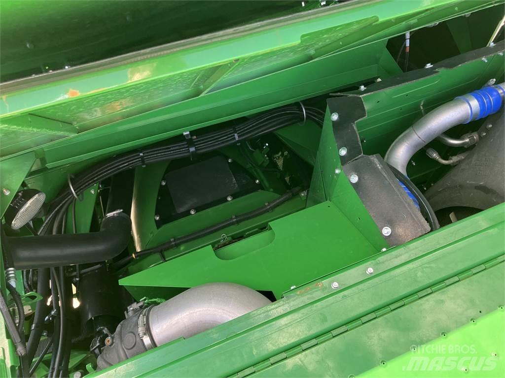 John Deere S780 联合收割机