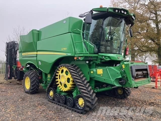 John Deere S780 联合收割机