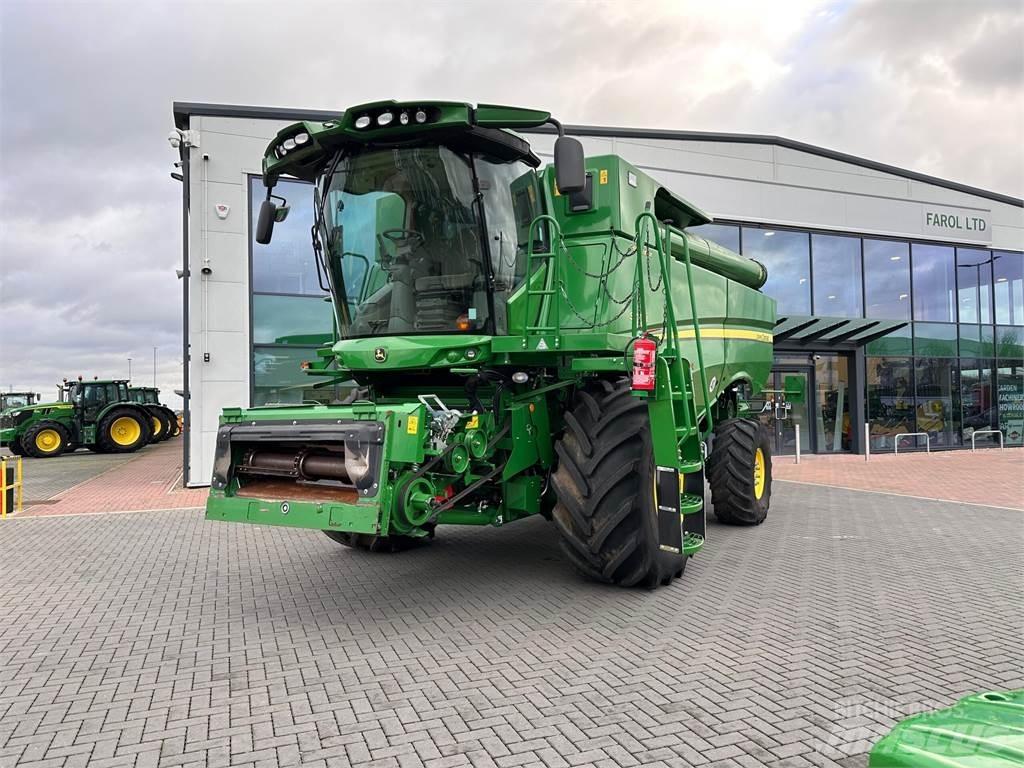 John Deere S780i HM 联合收割机