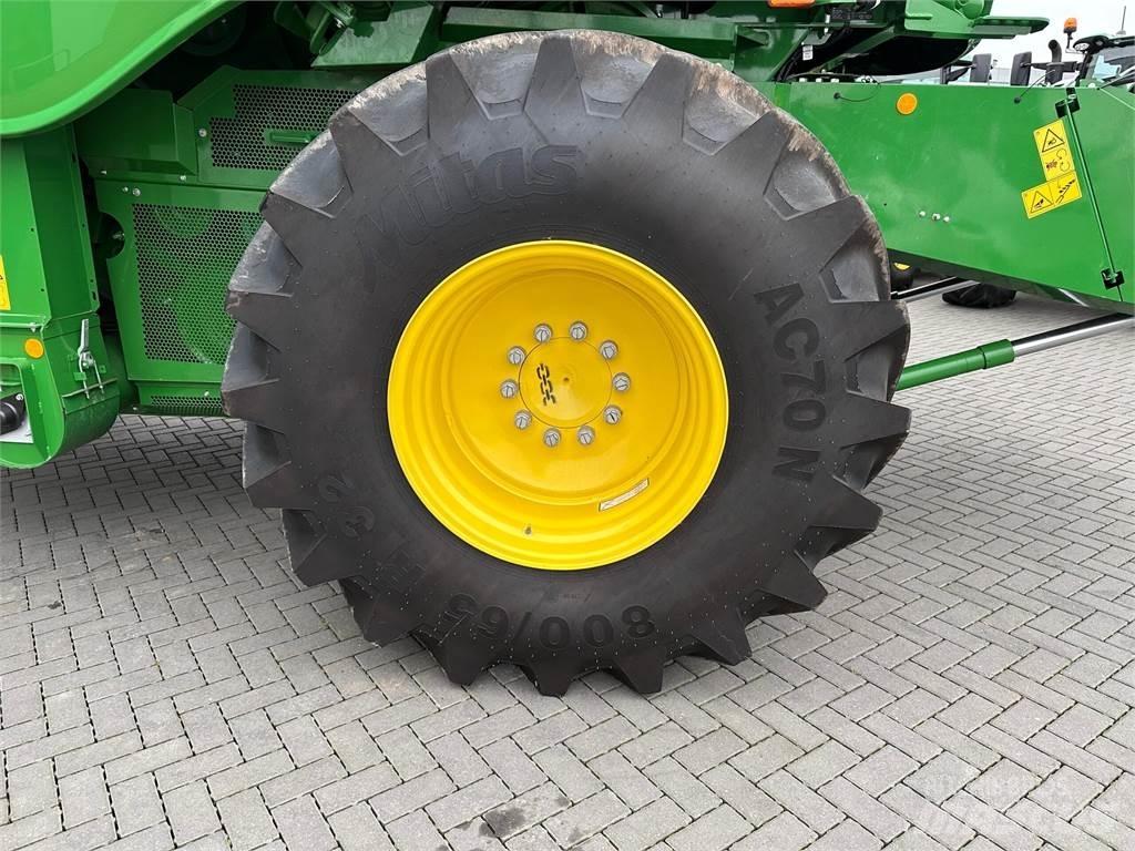 John Deere T550I 联合收割机