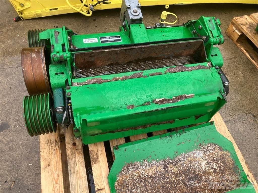 John Deere Wholecrop KP 自走式青贮饲料收割机