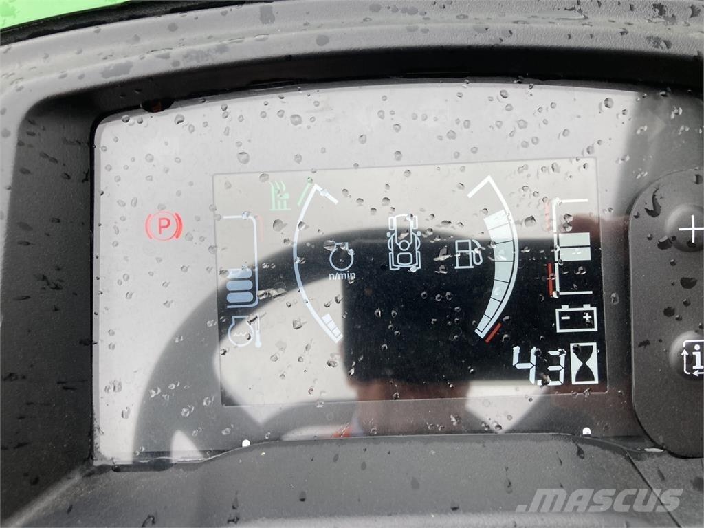John Deere X940 骑乘式割草机