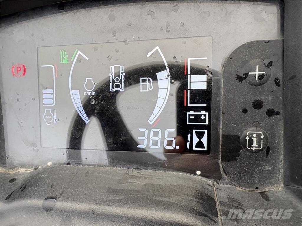 John Deere X940 骑乘式割草机