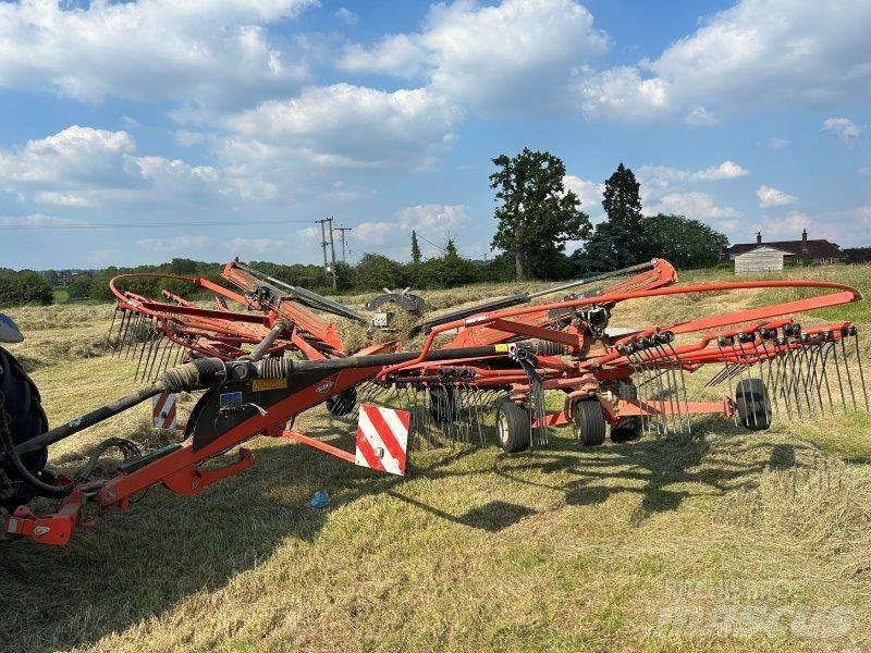 Kuhn GA8731 犁耙和摊草机