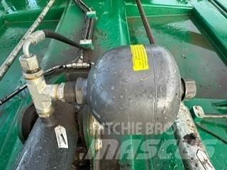 Spearhead Multicut 620 牧场割草机和切顶器