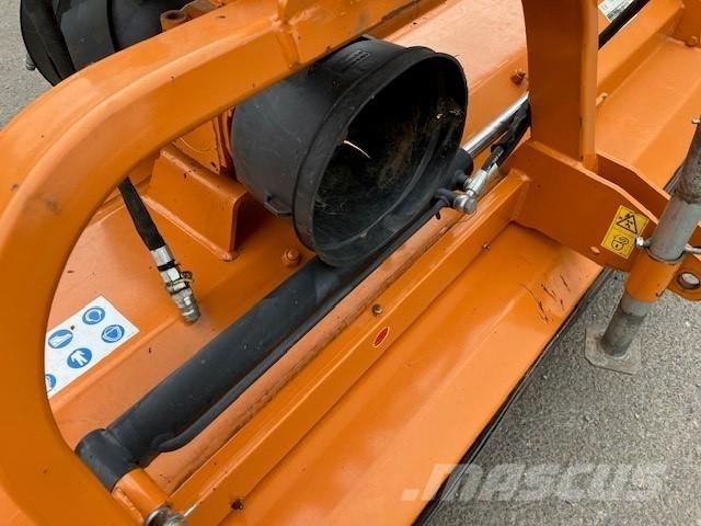 TEAGLE Dual 285 牧场割草机和切顶器