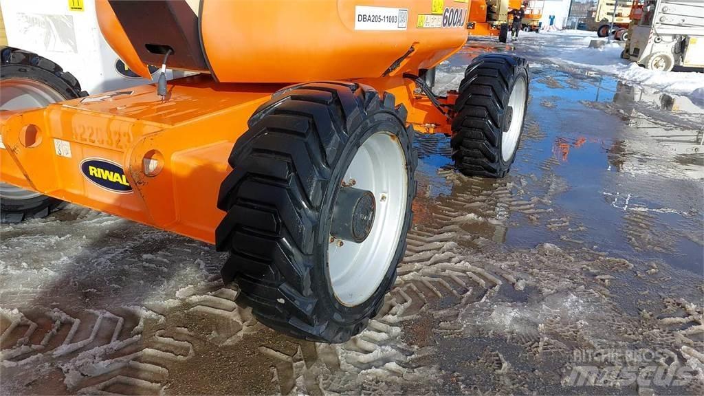 JLG 600AJ 曲臂高空工作平台