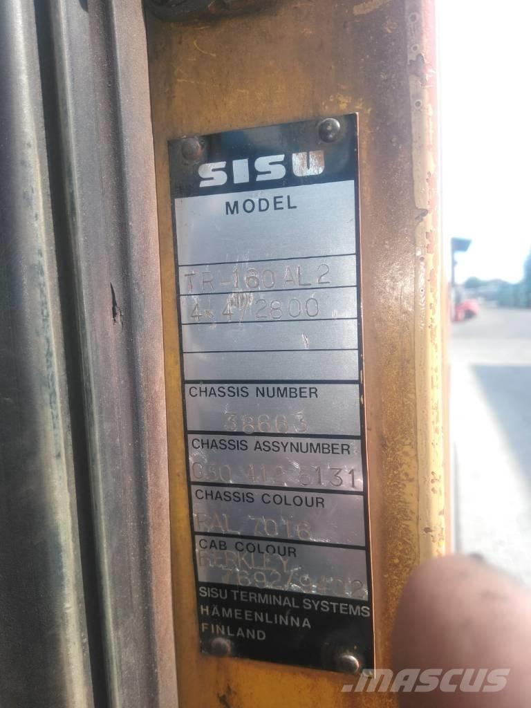 Sisu TR160 AL 4 X4 码头牵引车