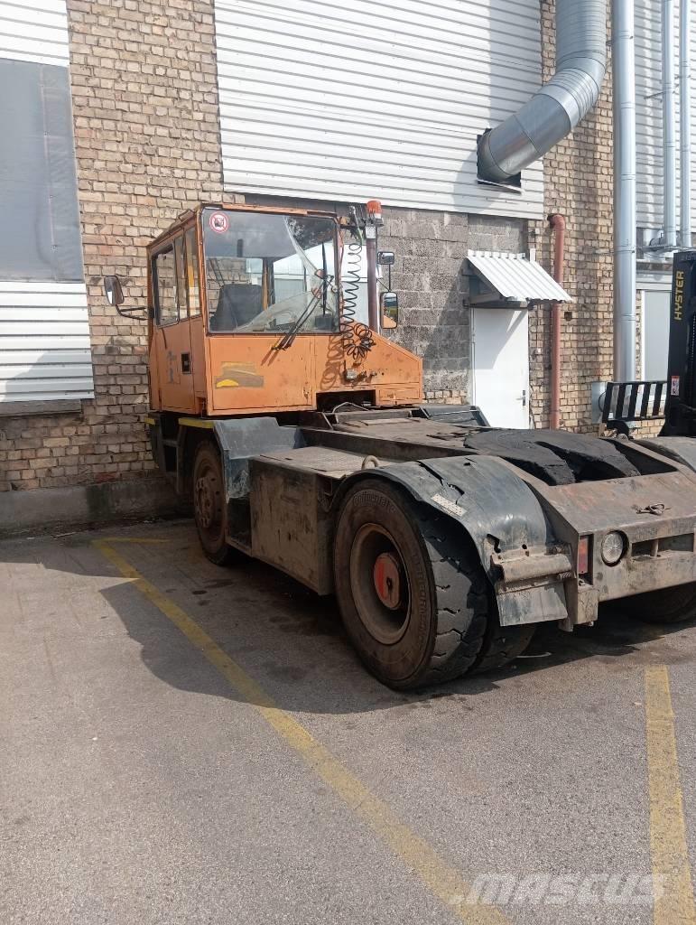 Sisu TR160 AL 4 X4 码头牵引车