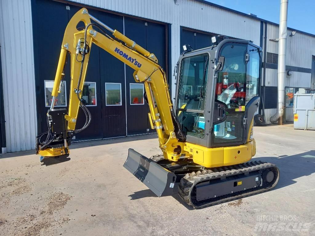 Komatsu PC26MR-5 小型挖掘机