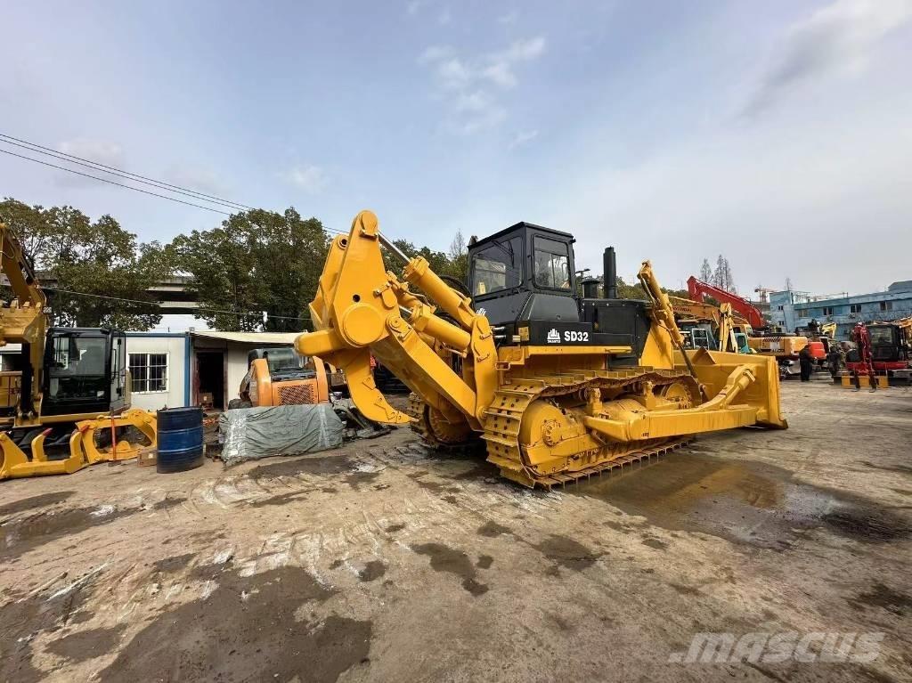 Shantui SD 32 履带式推土机