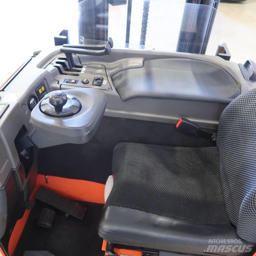 BT SRE160L 行走式堆垛机