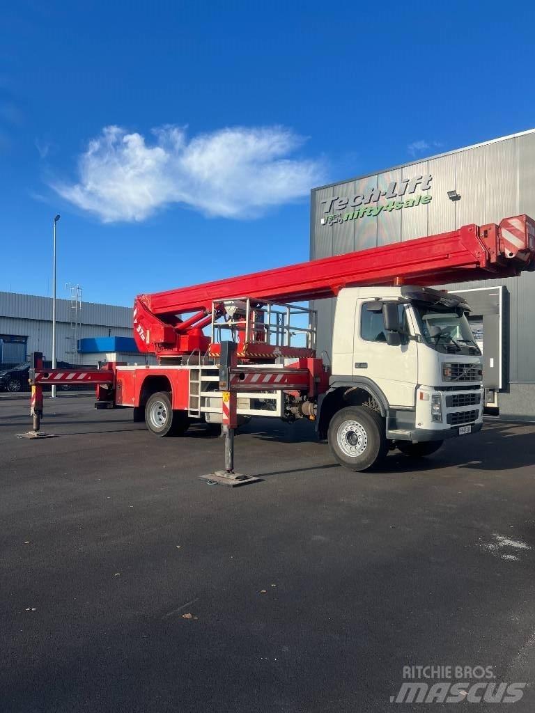 Bronto S37XDT 车载式高空作业车
