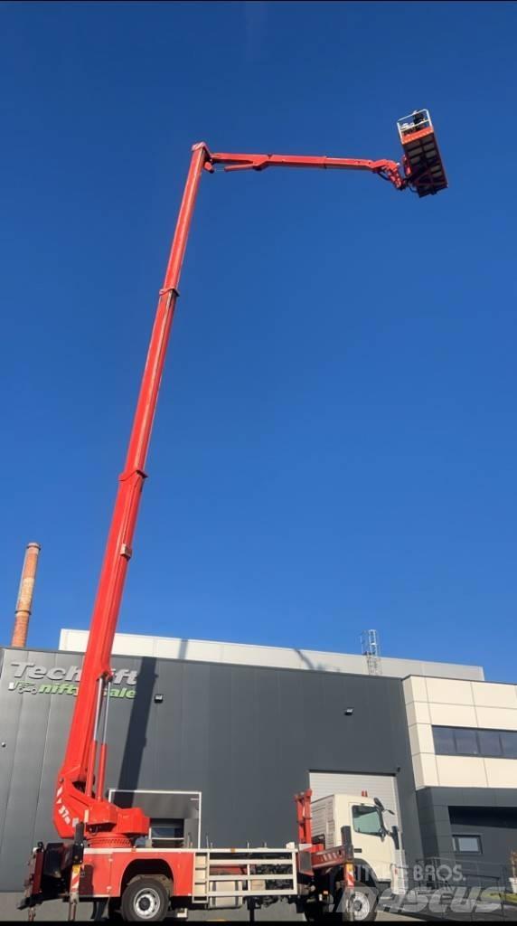 Bronto S37XDT 车载式高空作业车