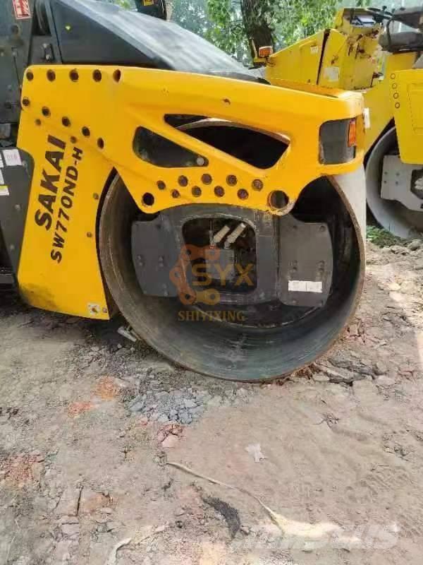 Sakai SW 770 ND 双轮压路机