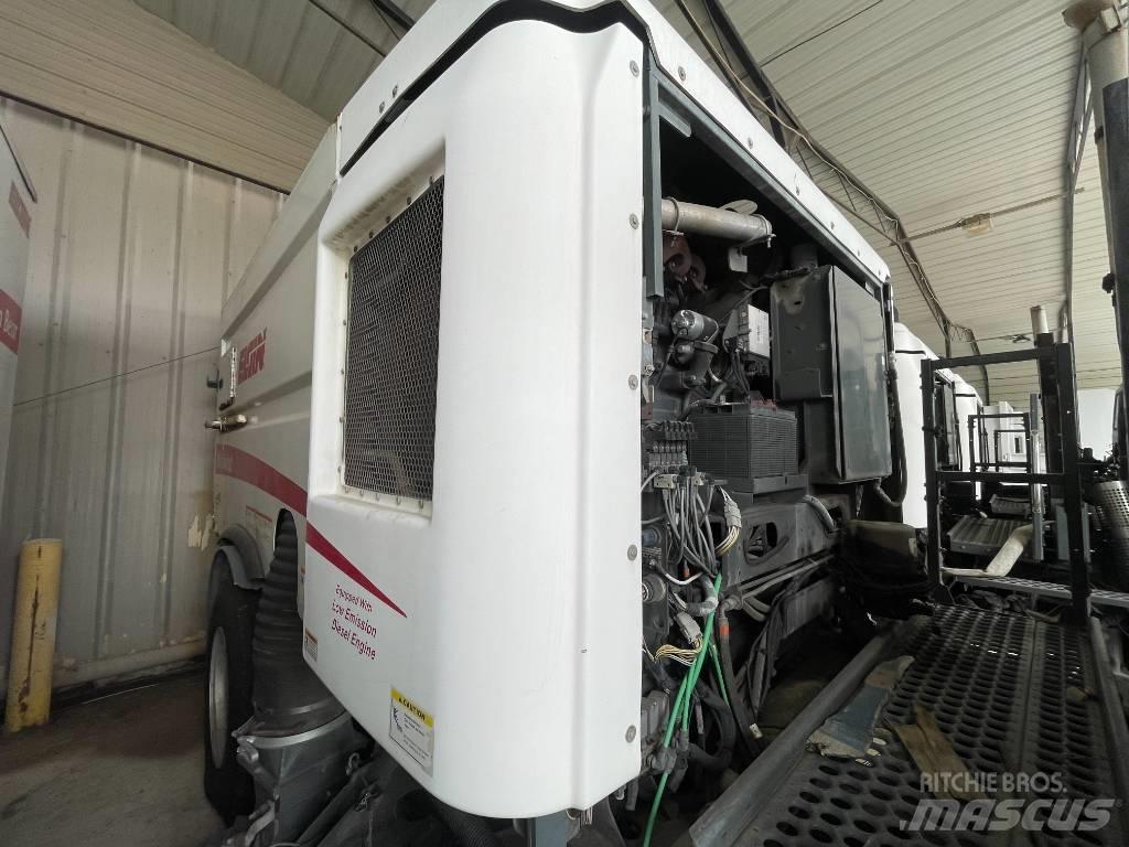 UD 3300 道路清扫车