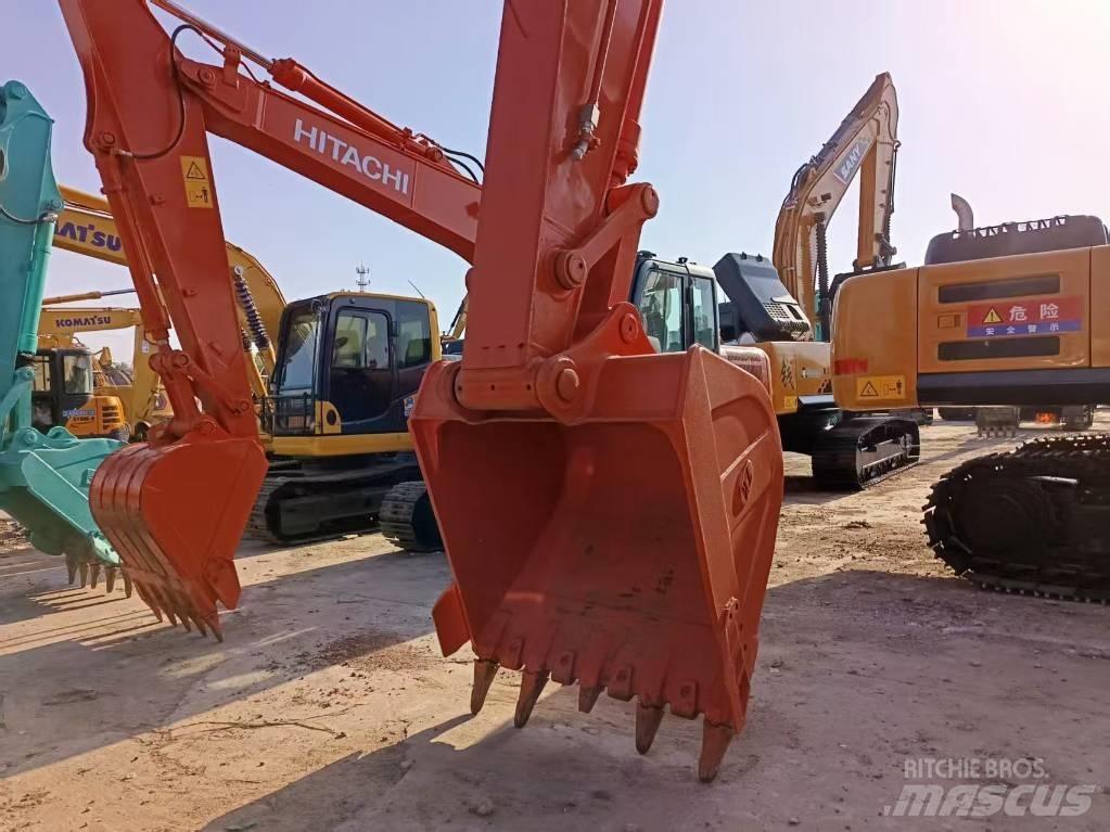 Hitachi ZX 240 履带挖掘机