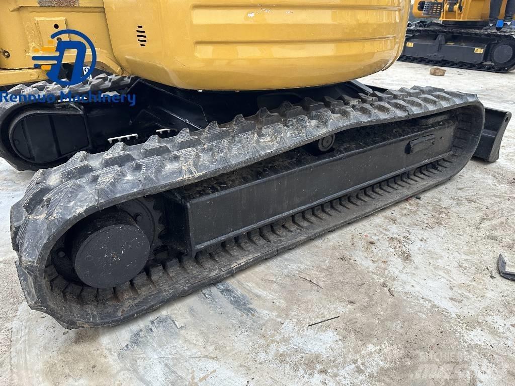 CAT 303 CR 小型挖掘机