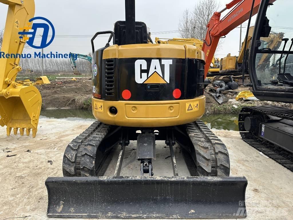 CAT 303 CR 小型挖掘机