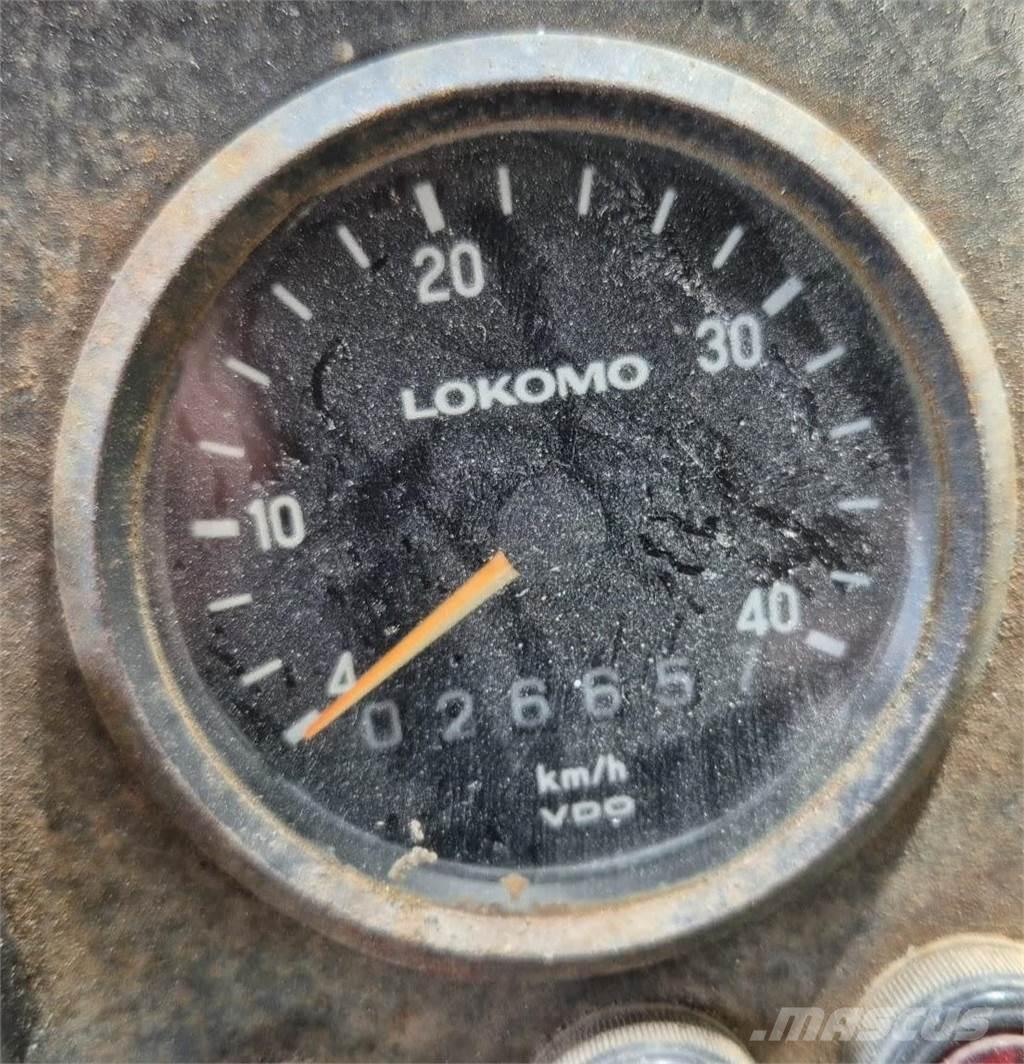 Lokomo AH 132 C 平地机/推土机
