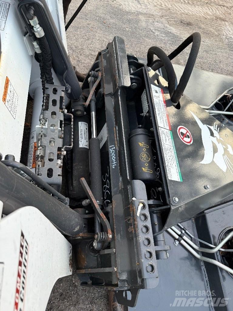 Bobcat T 770 滑移装载机