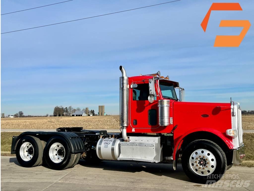 Peterbilt 388 牵引车