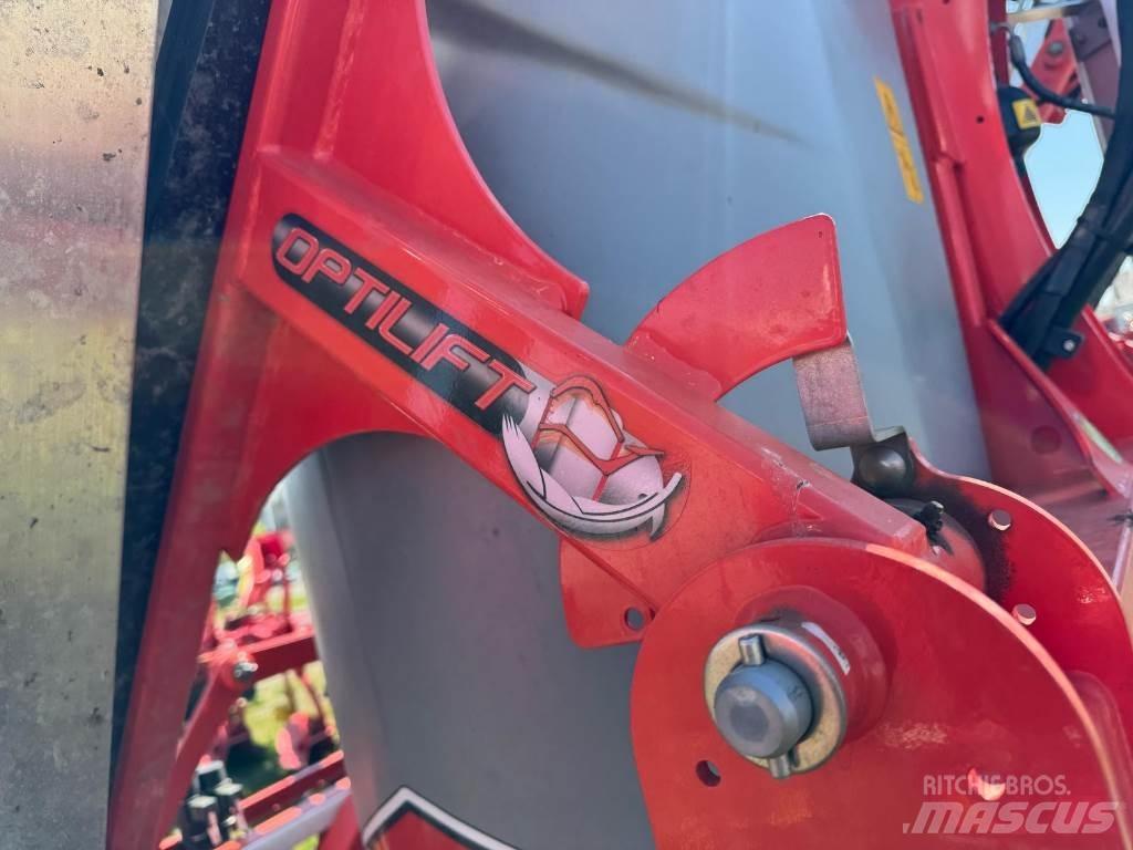 Kuhn DELTIS 2 牵引式喷雾机