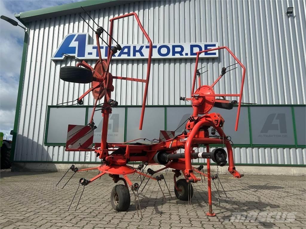Kuhn GF 502 犁耙和摊草机