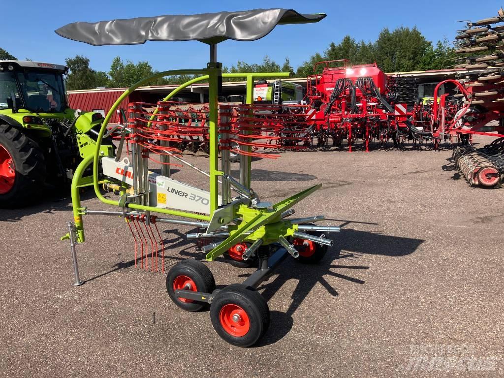CLAAS Liner 370 料堆整形机