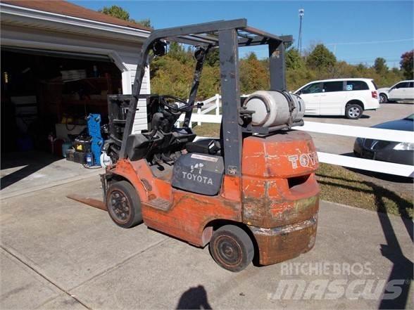 Toyota 7FGCU35 柴油叉车