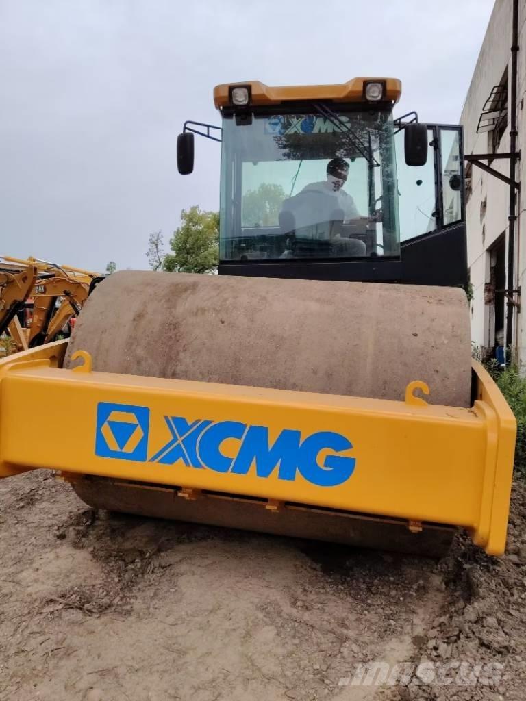 XCMG XS 223 J 单轮压路机