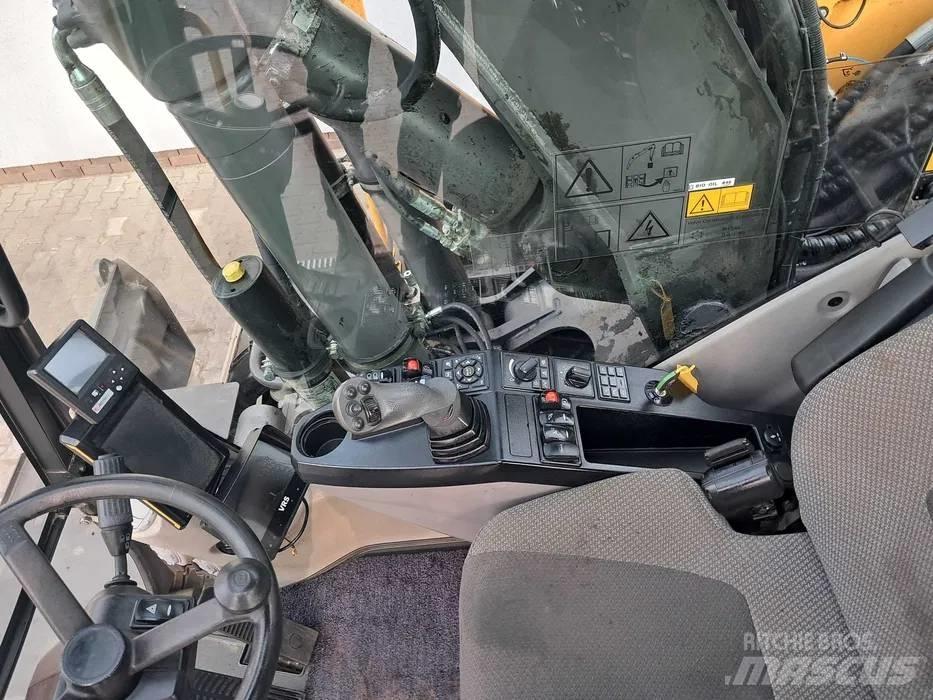 Volvo EW 160 E 轮式挖掘机