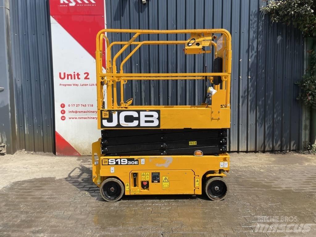 JCB S 1930 E 剪叉式升降机