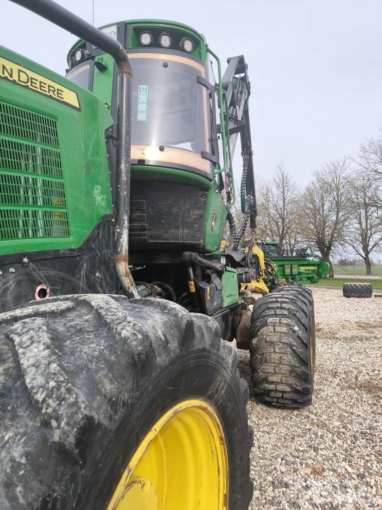 John Deere 1270G 收割机