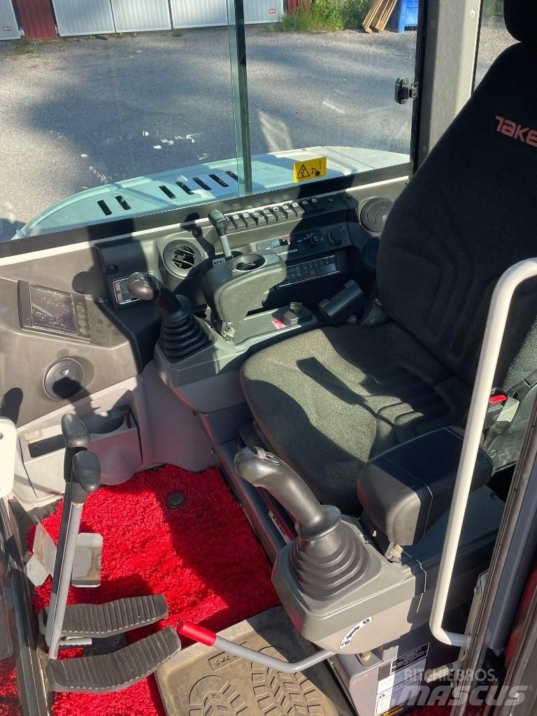Takeuchi TB 260 小型挖掘机