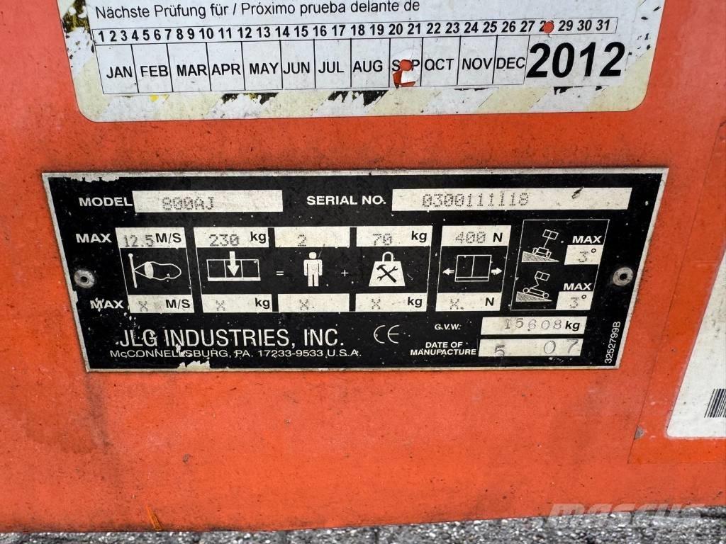 JLG 800 AJ 曲臂高空工作平台