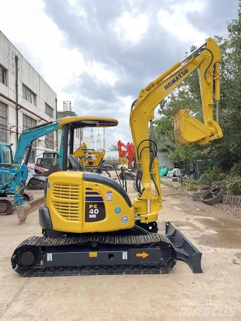 Komatsu PC 40 MR 小型挖掘机